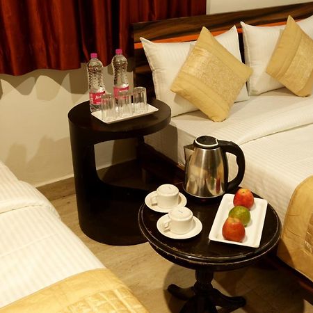 Hotel Airport Star Ню Делхи Екстериор снимка