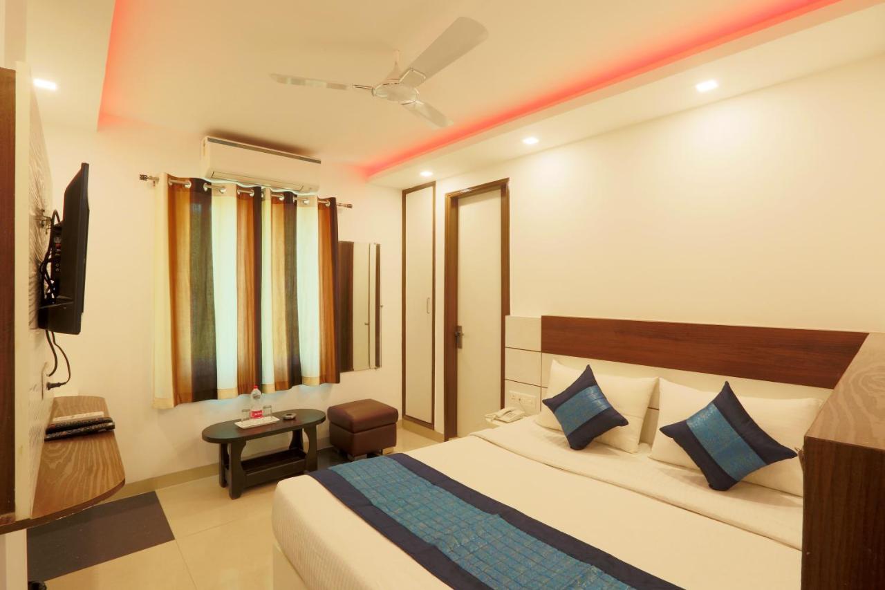 Hotel Airport Star Ню Делхи Екстериор снимка