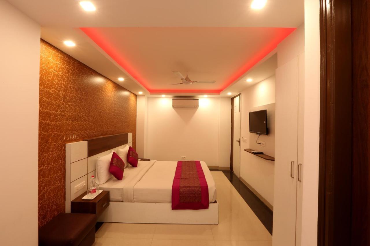 Hotel Airport Star Ню Делхи Екстериор снимка