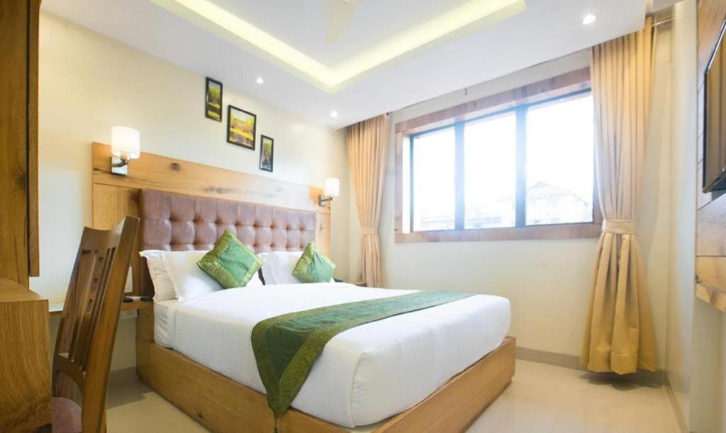 Hotel Airport Star Ню Делхи Екстериор снимка